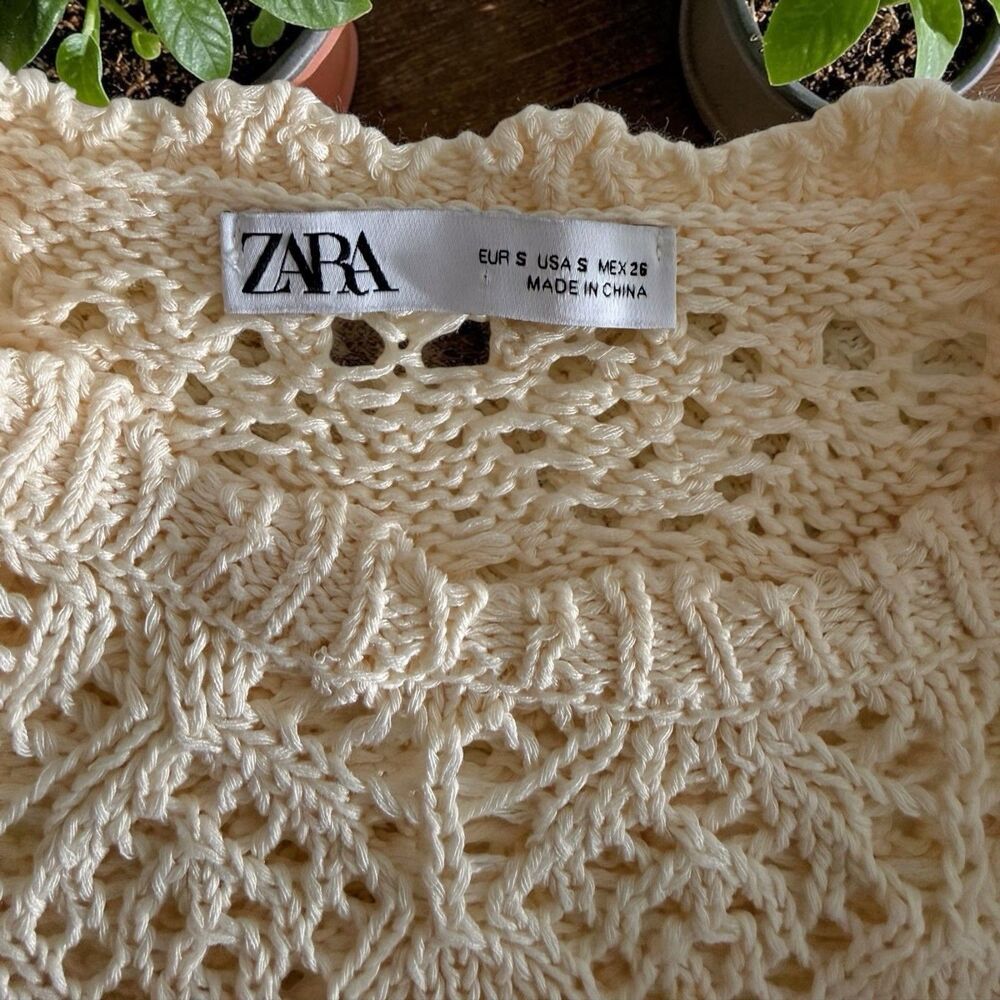 Zara Boho Ecru Pointelle Knit Bell Sleeve Floral Crochet Crop Top Small - Picture 9 of 10